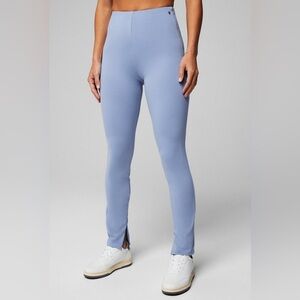 Fabletics 24/7 Skinny Pant - Size XS - Wedgewood - NWT